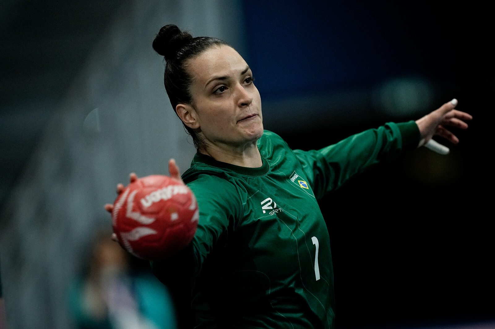 A goleira brasileira Gabi Moreschi em ação durante vitória do Brasil sobre a Angola nos Jogos Olímpicos de Paris 2024 - Foto | ALexandre Loureiro COB